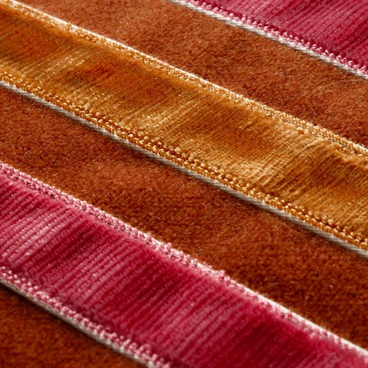 Kissen by Lori Weitzner - Estate - 60x40 Tabasco - 1